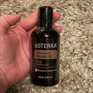 dōTERRA Fractioned Coconut Carrier Oìl